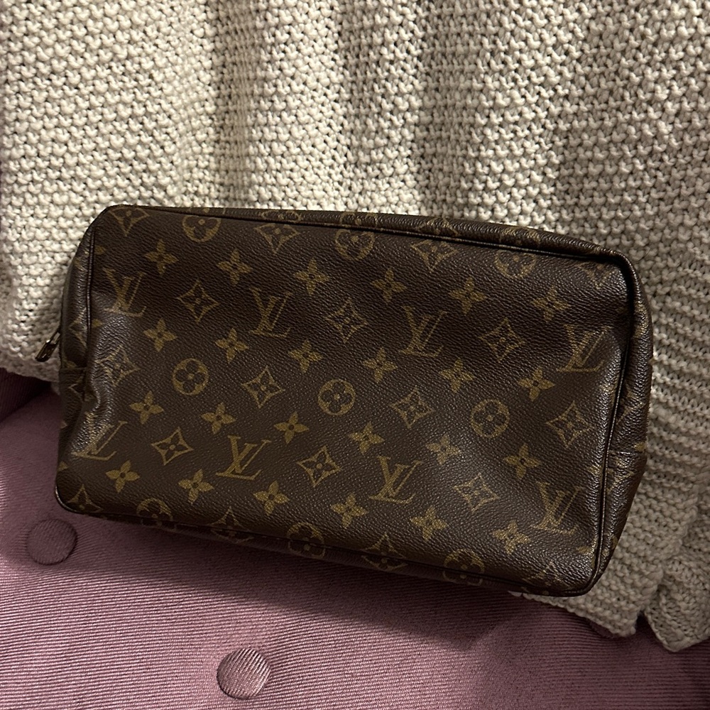 Louis Vuitton Trousse Toilette 28 Vintage